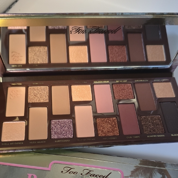 Too Faced Born This Way Sunset Stripped Palette - Warm Browns and Golds - Picture 6 of 9